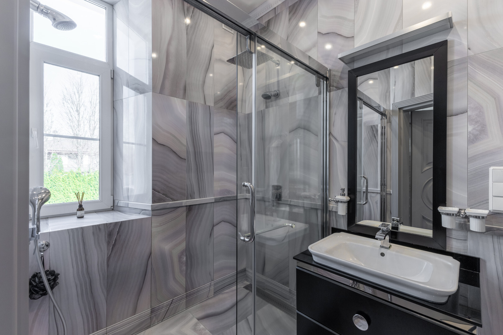 Дом 450м²+ участок с бассейном!