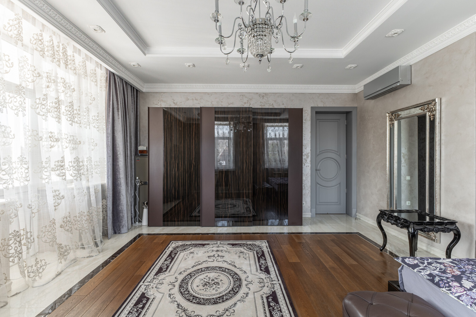 Дом 450м²+ участок с бассейном!