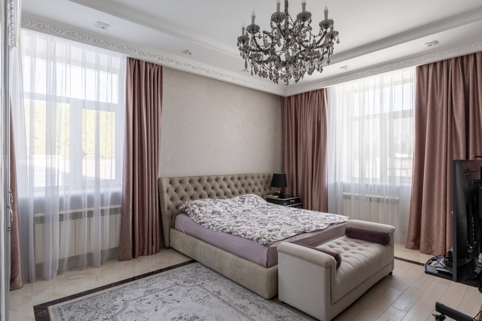 Дом 450м²+ участок с бассейном!