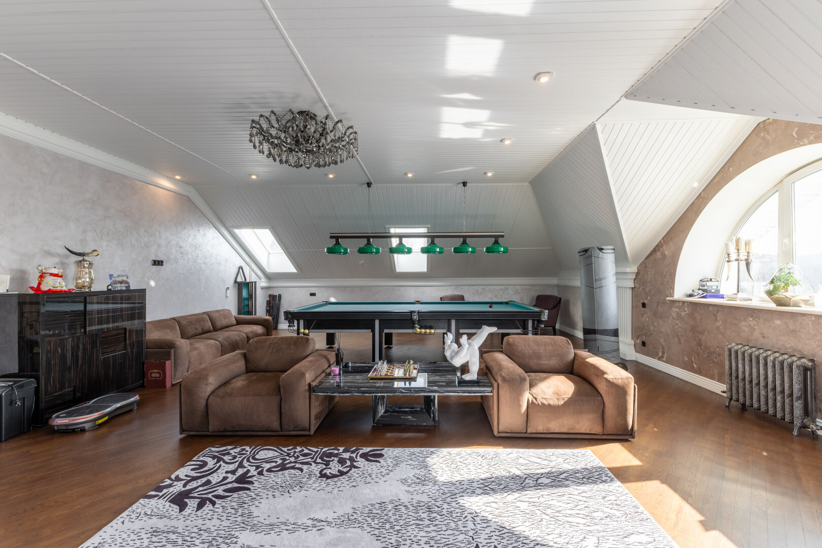 Дом 450м²+ участок с бассейном!