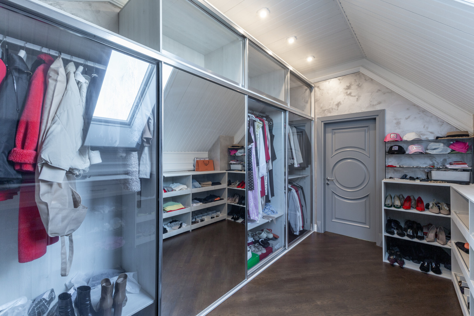 Дом 450м²+ участок с бассейном!