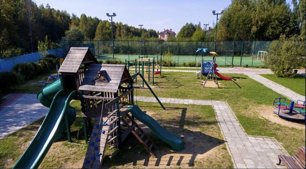 Резиденция у заповедного леса